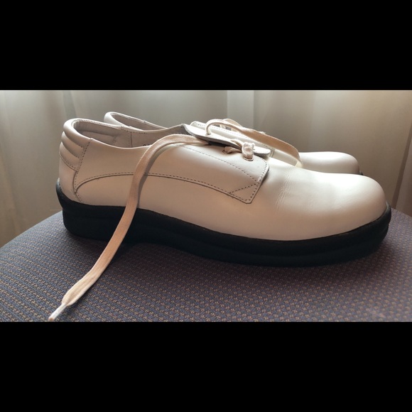 COPY - Footprints by Birkenstock white leather Li… - Picture 5 of 8